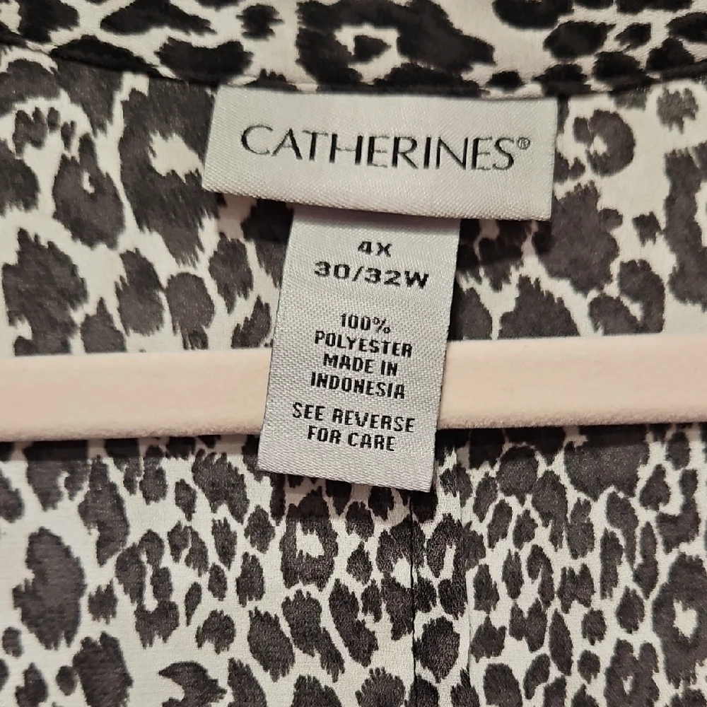 Catherines Monochrome Animal Print Blouse - Picture 2 of 6